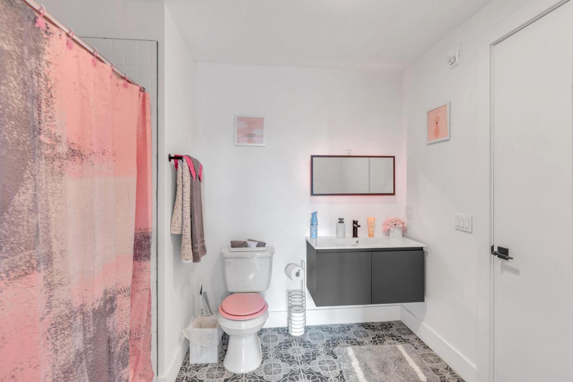 Appartement Pink Heaven Indoor Pool, Free Parking, Near Nyc à Elizabeth Extérieur photo